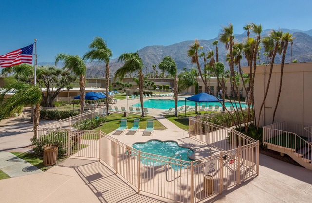 Days Inn by Wyndham Palm Springs