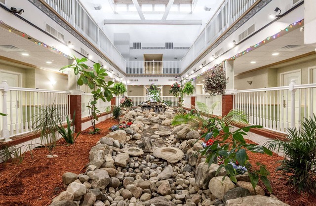 Days Inn by Wyndham Pentwater