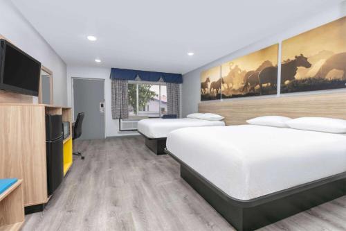 Days Inn by Wyndham South Fort Worth