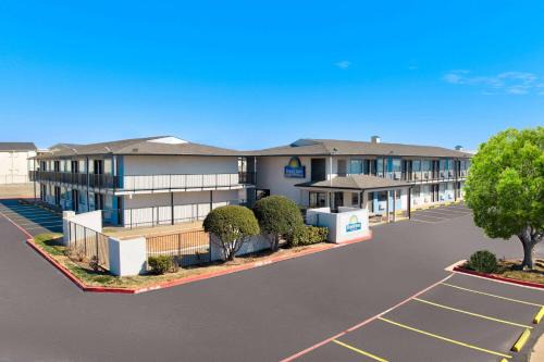 Days Inn by Wyndham Wichita Falls