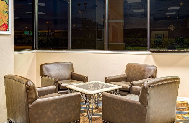 Days Inn by Wyndham York Alabama