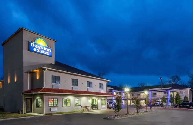 Days Inn & Suites by Wyndham Madisonville