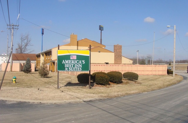 Days Inn & Suites by Wyndham Caseyville