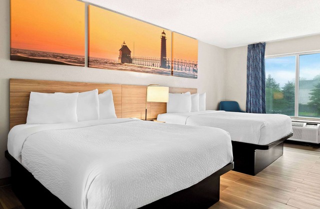 Days Inn & Suites by Wyndham Warren