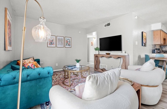 Dazzling & Stylish Extended Stay Apt w/Grill