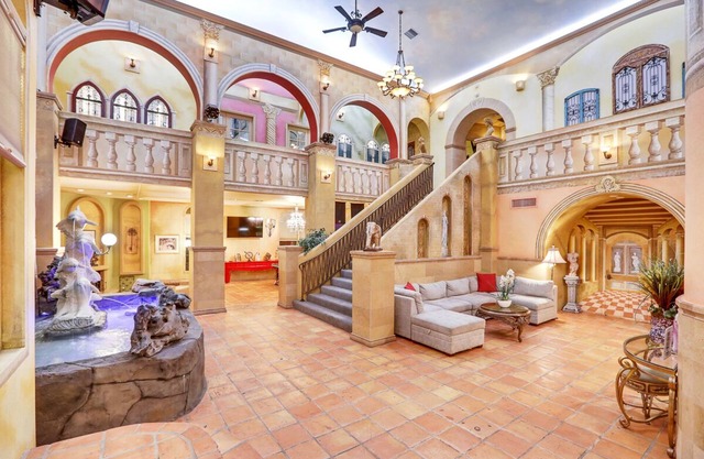 DD Glamorous 11BD/13BA Mansion Near Vegas Strip-3.7mi