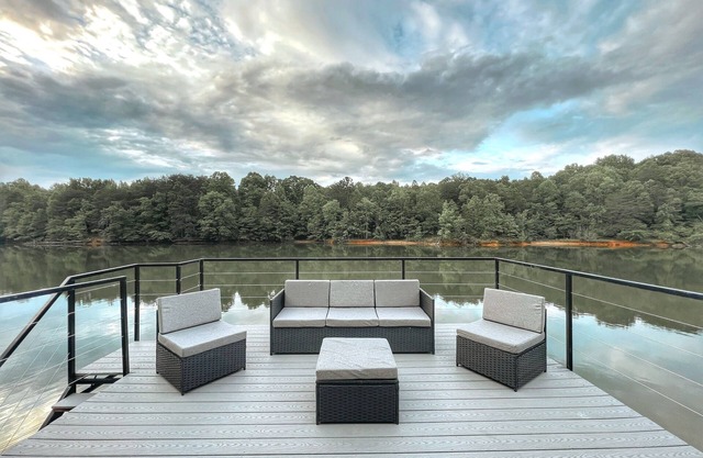 DEALS! Waterfront | Dock | Kayaks | Views
