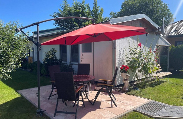 DEB 017 Bungalow mit Gartenterrasse in Altefähr - Bungalow mit Gartenterrasse in