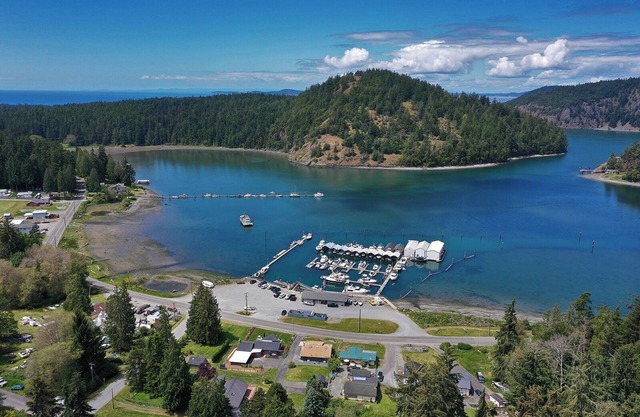Deception Pass. Stay and play at Cornet Bay with all your home amenities.