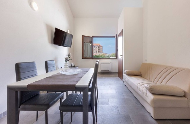 Decimomannu Modern Apartment With Parking!