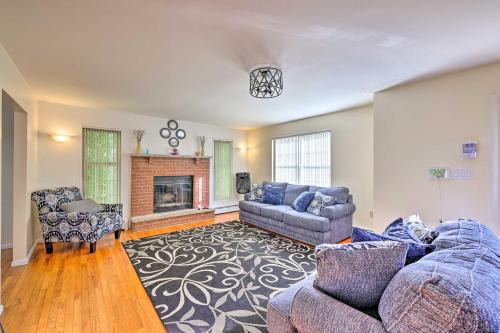 Deck and Backyard Tobyhanna Family Home
