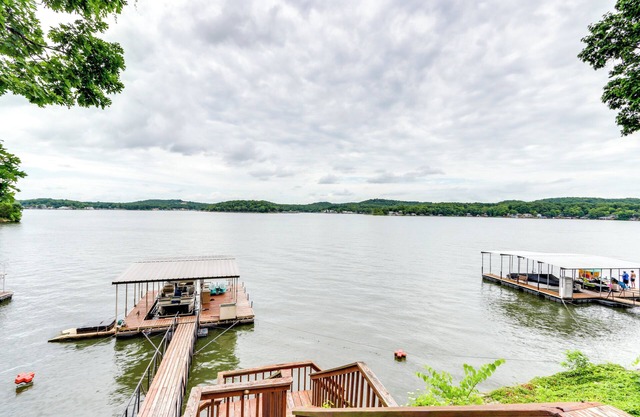 Deck & Boat Dock: Lakefront Getaway in Camdenton