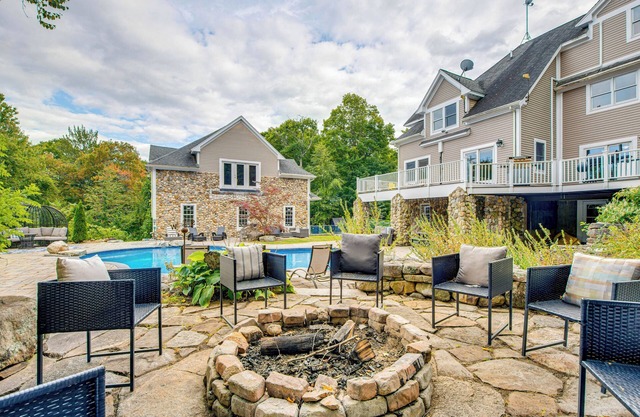 Belmont House w / Pool - 5 Minuten nach Winnipesaukee!