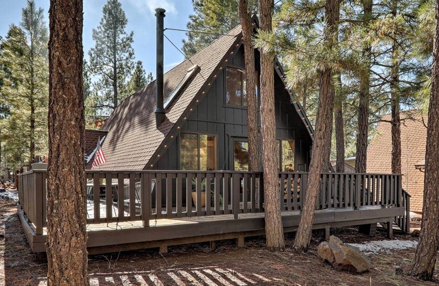 NEU! Moderne A-Frame-Kabine mit Deck: Wandern, Fahrrad & Ski