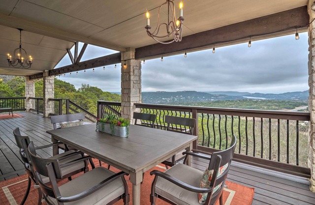 NEU! Jonestown House mit Hill & Lake Travis Views!