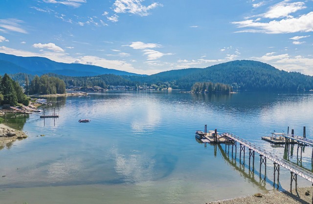 Deep Cove Stunning Waterfront House