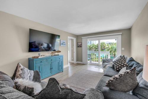 Deep Water Cove 103