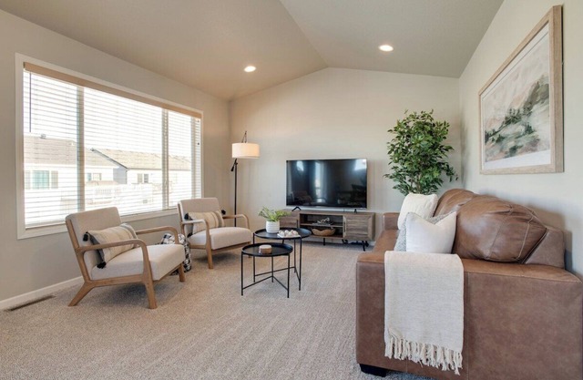 Deer Creek Haven · Easy Access to I29 & I94 | Family Friendly