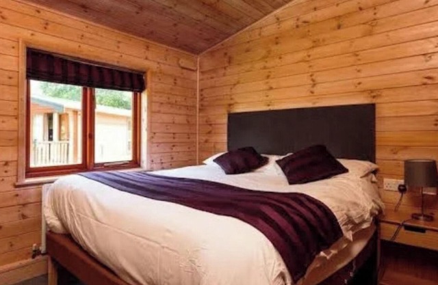 Deer Lodge is waiting for you! Enjoy natural beauty in an amazing backdrop.