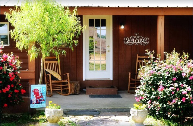 Deer Ridge - A beautiful & peaceful getaway with amazing views