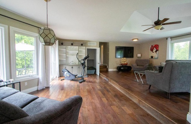 Deer Run Cottage- Golf Course cottage