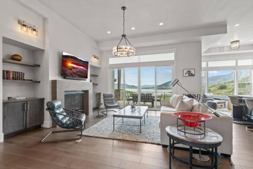 Deer Springs 12797 by Moose Management