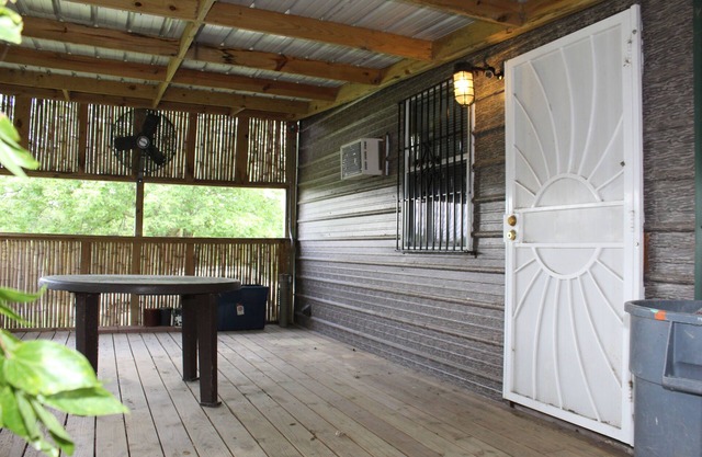 Deer Stand Get Away!