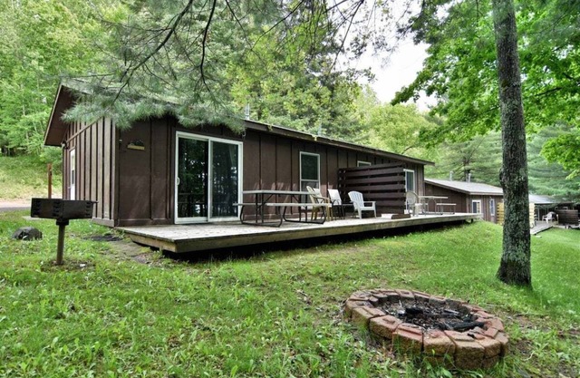 Iron River, Wisconsin Cabin Rentals in einem Northwoods Resort Setting