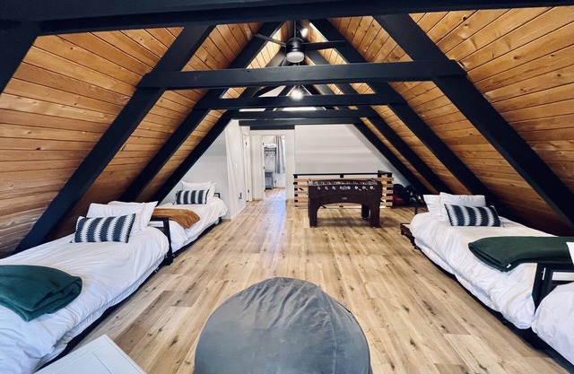 Deer View Chalet - Located in Blue Lake Springs