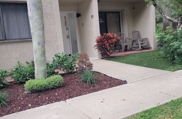 Deerfield Beach ⛱️ golf, entertainment and malls, first floor condo vacation