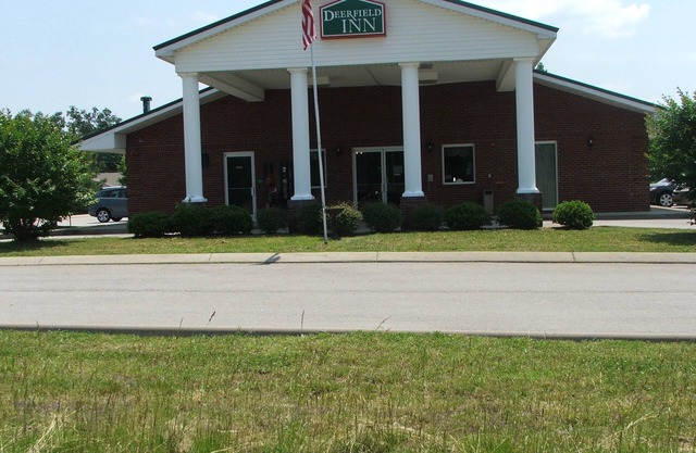 Deerfield Inn & Suites