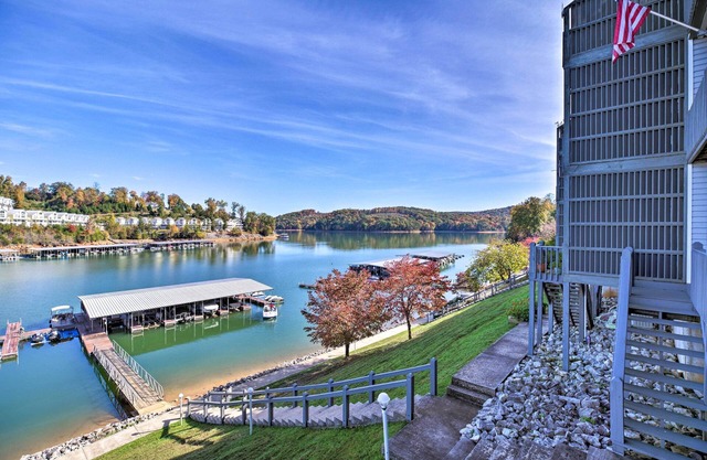 Deerfield Lakefront Condo/Boat Slip Included!