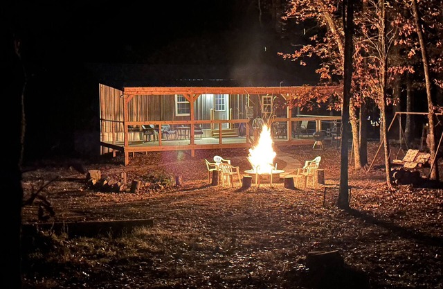 Degray Lake Cabin with kayaks available