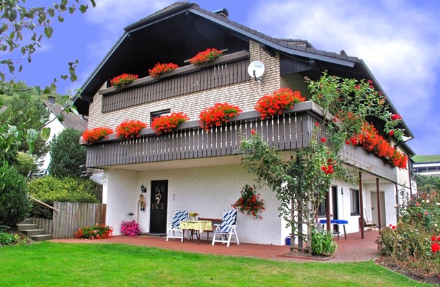 Wohnung in Deifeld mit Garten