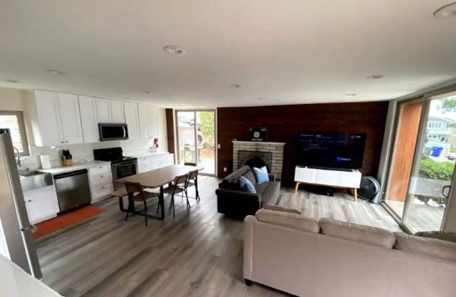Del Mar Cozy Beach View Home