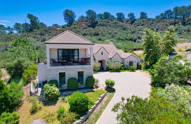 Del Mar Luxury Home 1 M. zu Strand 4B / 4. 5B Pool / Whirlpool