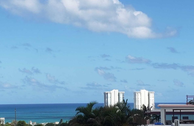 Del Mar two separate private suites with ocean views, 5 minutes to beaches