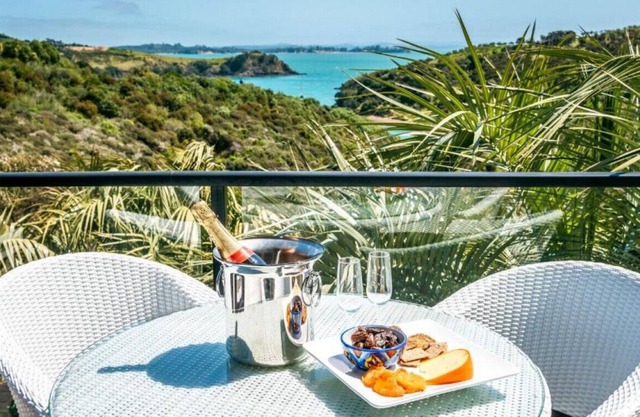 Delamore Cove - Kauri - Waiheke Escapes