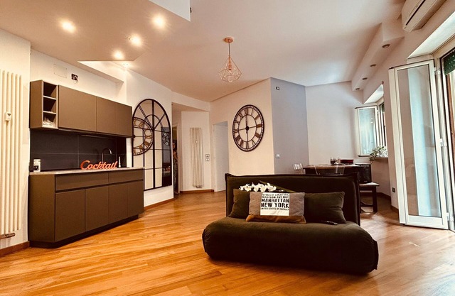 DELICIOUS FLAT, IDEAL for LARGE FAMILIES, in a zone full of shops / restaurants