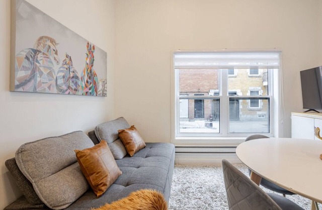 Delightful 2BR in Gay Village & Downtown