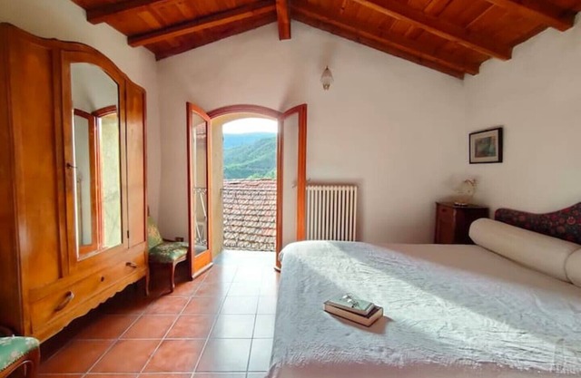 Delightful 3-storey stone house in Apricale