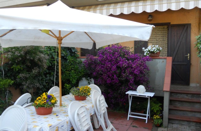 Entzückende Wohnung in einer Villa mit Garten im Herzen von Porto Ercole