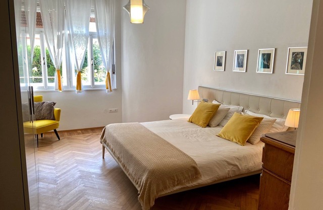 Entzückende Wohnung aus den späten 20er Jahren, kürzlich komplett renoviert