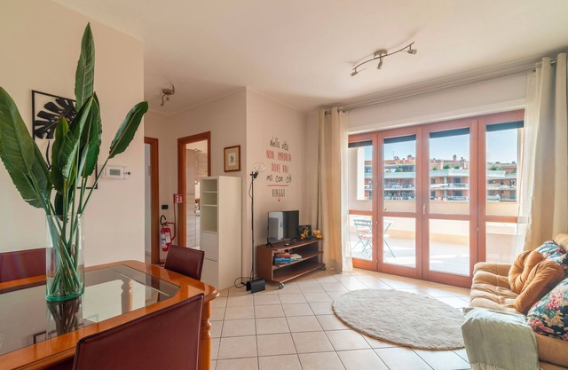Delightful apartment with large terrace near Leonardo Da Vinci FCO Airport