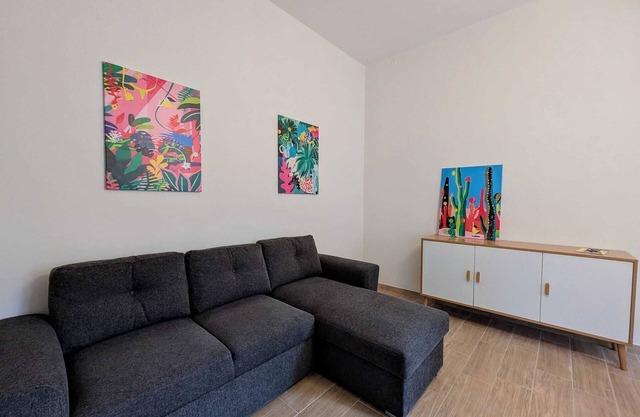 Delightful apartment with AC in charming Parma