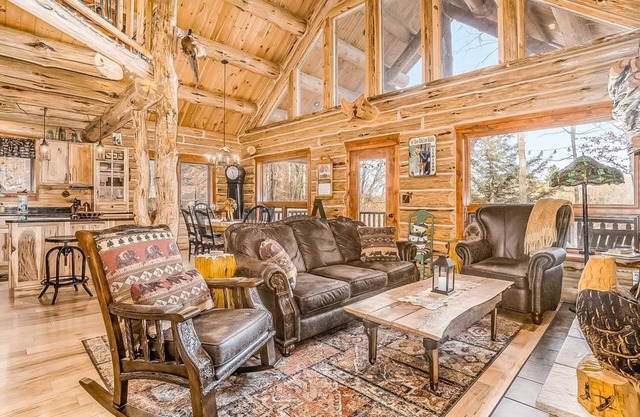 Herrliche Hütte am Flussufer mit Holzkamin und privatem Gasgrill!