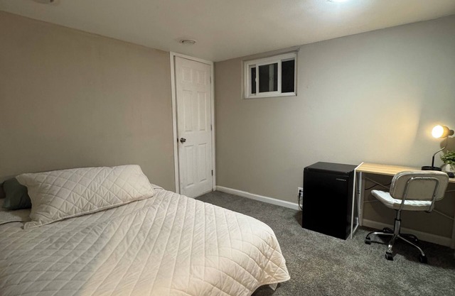 Delightful Room with AC in Vibrant Denver