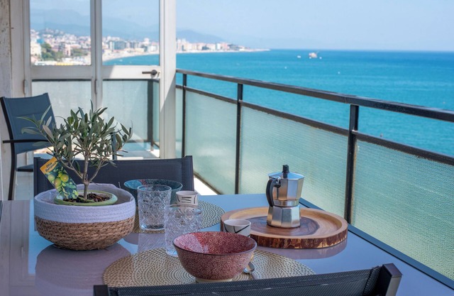 Delightful Suite by the Sea