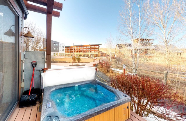 Delightful Townhome W/ Private Hot Tub, Gorgeous Views, & Easy Access to Town