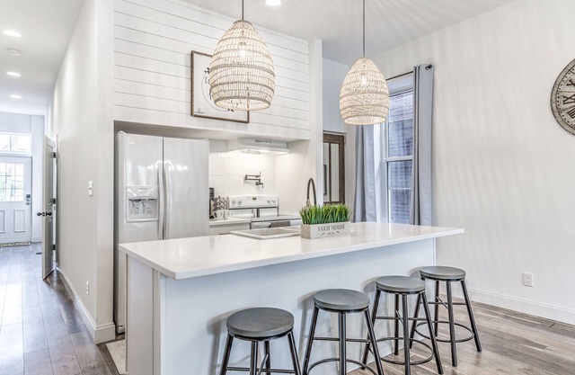 Delightfully Redesigned Home - JZ Vacation Rentals